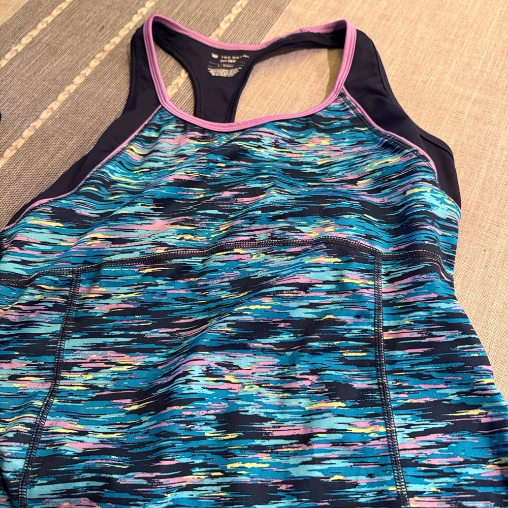 Athletic outfit